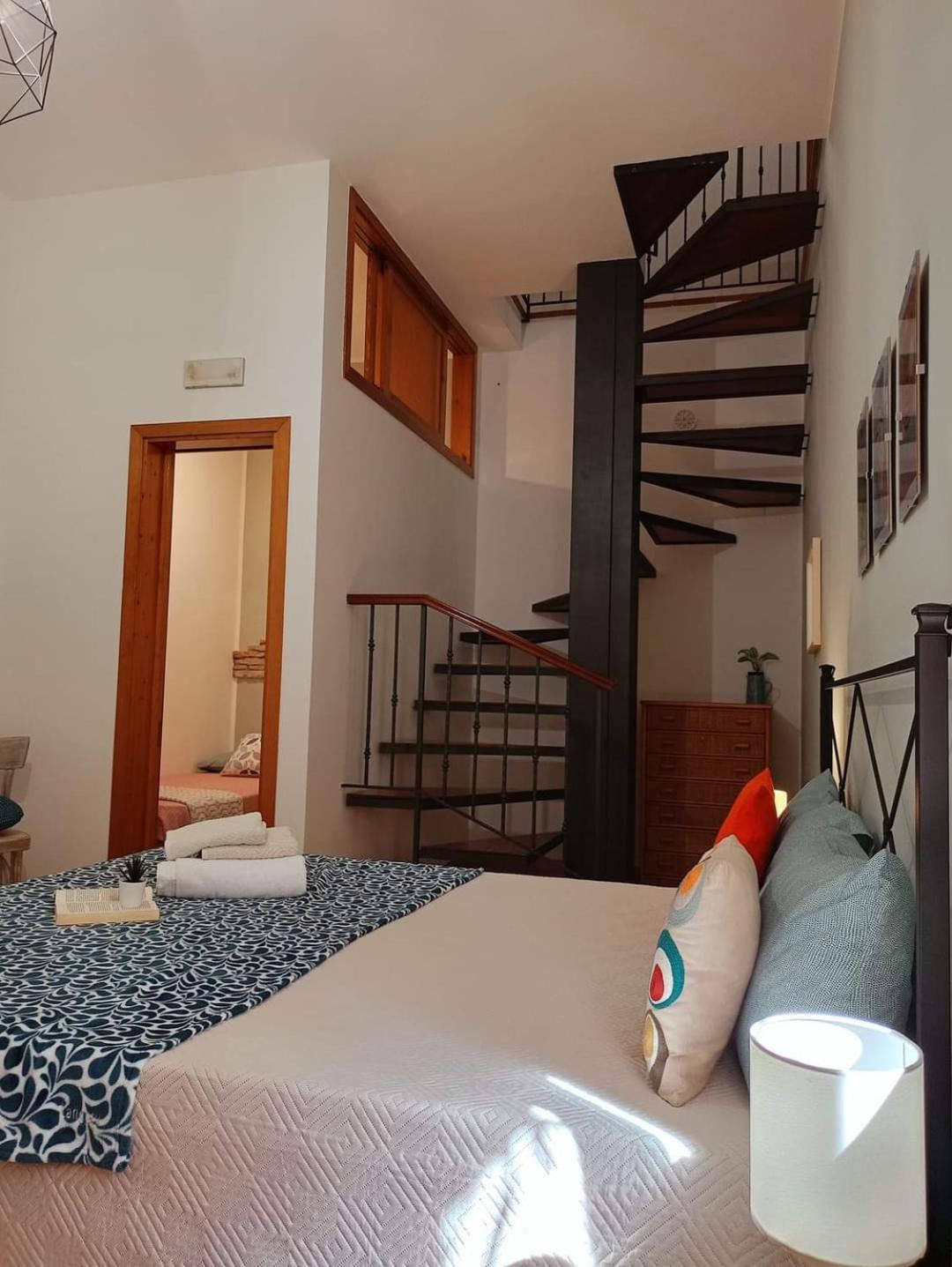 Domunua Holiday House เชฟาลู ภายนอก รูปภาพ