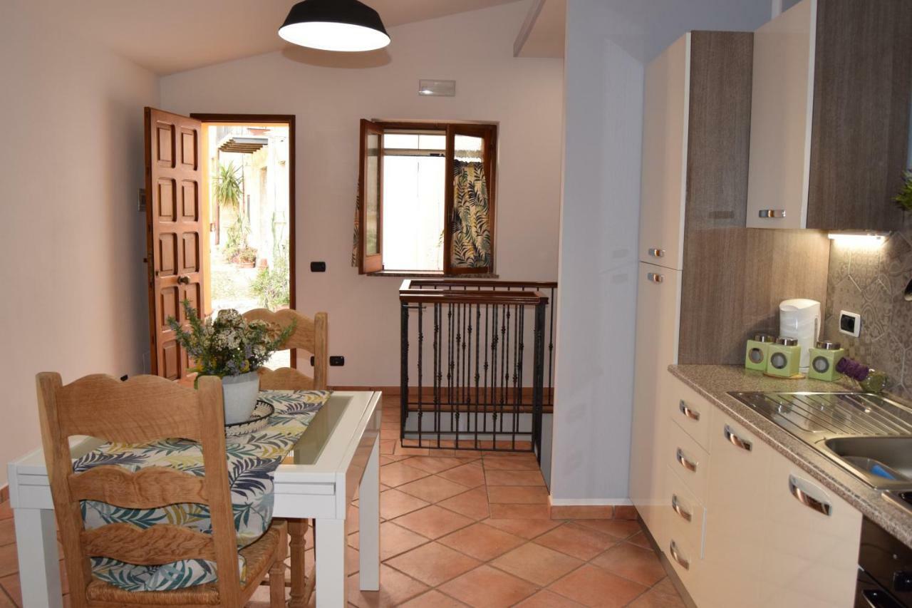 Domunua Holiday House เชฟาลู ภายนอก รูปภาพ